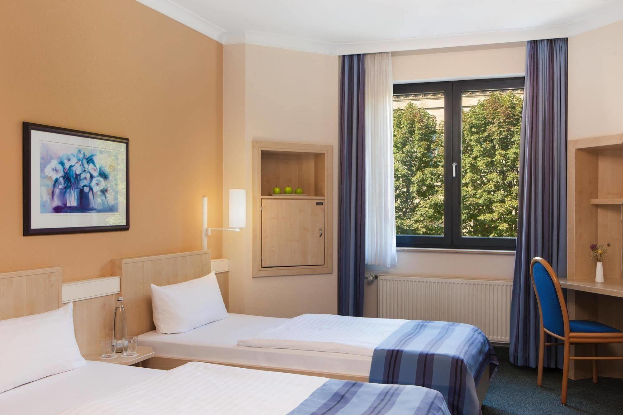 Intercityhotel Magdeburg Exterior foto